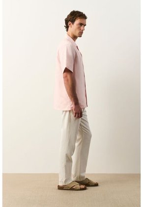 Camisa Manga Corta En Lino Para Hombre Málaga Camisa Manga Corta En Lino Para Hombre Málaga Rosado S VÉLEZ