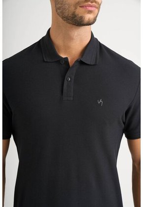 Polo Summer Para Hombre Semi Ajustada Polo Summer Para Hombre Semi Ajustada Negro XS VÉLEZ
