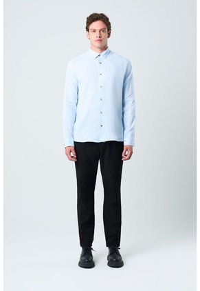 Camisa Manga Larga En Lino Para Hombre Silueta Semi Ajustada Camisa Manga Larga En Lino Para Hombre Silueta Semi Ajustada Azul Claro M VÉLEZ
