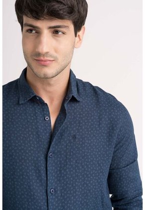 Camisa Manga Larga Geranio En Lino Para Hombre Liviana Camisa Manga Larga Geranio En Lino Para Hombre Liviana Azul Oscuro XXL VÉLEZ