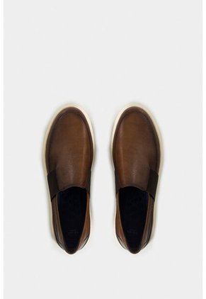 Mocasines Botanic 2 De Cuero Liso Y Gamuzado Para Hombre Suela Ecoflex Mocasines Botanic 2 De Cuero Liso Y Gamuzado Para Hombre Suela Ecoflex Miel 39 VÉLEZ