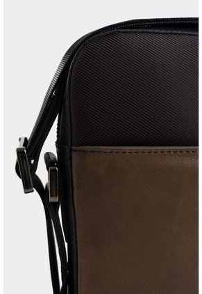 Manos Libres Doble Faz Ginebra 3 De Cuero Para Hombre Bolsillo Frontal Manos Libres Doble Faz Ginebra 3 De Cuero Para Hombre Bolsillo Frontal Combinado VÉLEZ