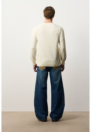 Sweater Tejido En Algodón Para Hombre Manga Ranglan Sweater Tejido En Algodón Para Hombre Manga Ranglan Crema XXL VÉLEZ
