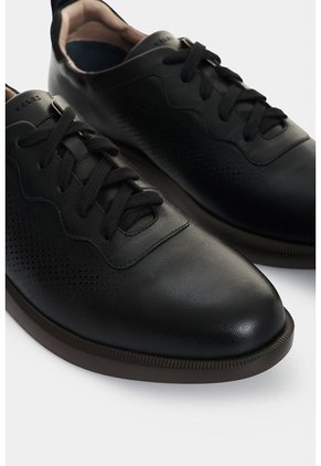 Zapato De Cordón En Cuero Envejecido Para Hombre Nacar 2.0 Zapato De Cordón En Cuero Envejecido Para Hombre Nacar 2.0 Negro 40 VÉLEZ