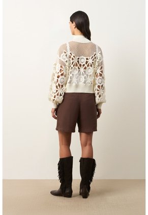Sweater Oversize Cuello Alto En Algodón Para Mujer Runas Sweater Oversize Cuello Alto En Algodón Para Mujer Runas Crema M VÉLEZ