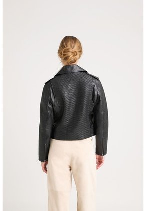 Chaqueta Claire Tejida De Cuero Para Mujer Silueta Biker Chaqueta Claire Tejida De Cuero Para Mujer Silueta Biker Negro XXL VÉLEZ