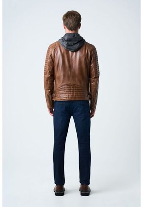 Chaqueta Belmont De Cuero Para Hombre Capucha Y Pechera Chaqueta Belmont De Cuero Para Hombre Capucha Y Pechera Miel XL VÉLEZ