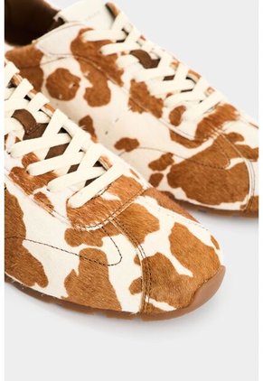 Tenis De Cuero Pelo Para Mujer Savanna Tenis De Cuero Pelo Para Mujer Savanna Miel 34 VÉLEZ