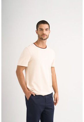 Camiseta Tejida Lepus De Algodón Para Hombre Cuello En Contraste Camiseta Tejida Lepus De Algodón Para Hombre Cuello En Contraste Arena XX Vélez