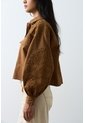 Chaqueta Aguamarina De Tela Para Mujer Bordados En Gamuza Chaqueta Aguamarina De Tela Para Mujer Bordados En Gamuza Miel L VÉLEZ de Vélez