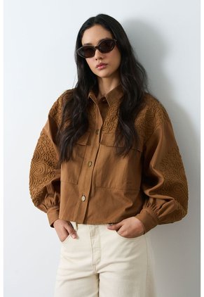 Chaqueta Aguamarina De Tela Para Mujer Bordados En Gamuza Chaqueta Aguamarina De Tela Para Mujer Bordados En Gamuza Miel L VÉLEZ