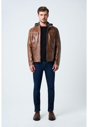 Chaqueta Belmont De Cuero Para Hombre Capucha Y Pechera Chaqueta Belmont De Cuero Para Hombre Capucha Y Pechera Miel M VÉLEZ