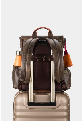 Morral Zermatt De Cuero Para Mujer Tapa Y Bolsillo Frontal