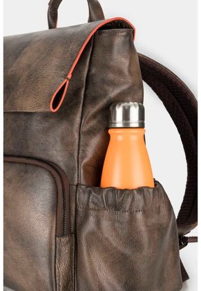 Morral Zermatt De Cuero Para Mujer Tapa Y Bolsillo Frontal