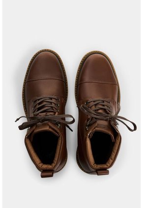 Botas Carioca 2.0 En Cuero Para Hombre Estilo Outdoor Botas Carioca 2.0 En Cuero Para Hombre Estilo Outdoor Miel 43 VÉLEZ