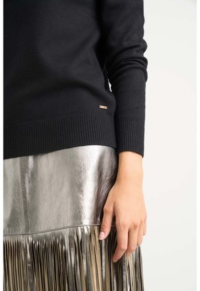 Sweater Tejido Básico Maqui Para Mujer Cuello Tortuga Sweater Tejido Básico Maqui Para Mujer Cuello Tortuga Negro M VÉLEZ