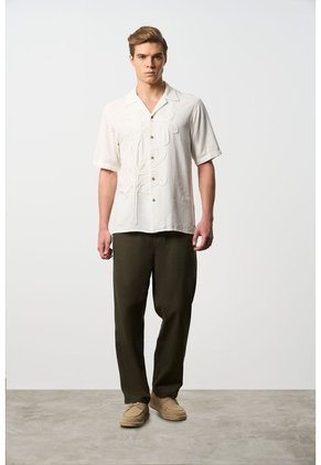 Camisa Manga Corta Para Hombre Liana Camisa Manga Corta Para Hombre Liana Blanco XL VÉLEZ