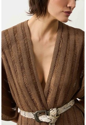 Cárdigan Tipo Poncho Tejido Para Mujer Quena Cárdigan Tipo Poncho Tejido Para Mujer Quena Miel L VÉLEZ