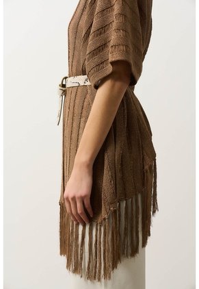 Cárdigan Tipo Poncho Tejido Para Mujer Quena Cárdigan Tipo Poncho Tejido Para Mujer Quena Miel L VÉLEZ