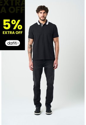 Jean Capri Semi Fitted Para Hombre Black Denim Jean Capri Semi Fitted Para Hombre Black Denim Negro 36 VÉLEZ