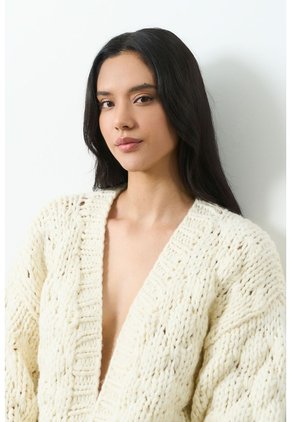 Cardigan Tejido Para Mujer Luzia Cardigan Tejido Para Mujer Luzia Crema L VÉLEZ