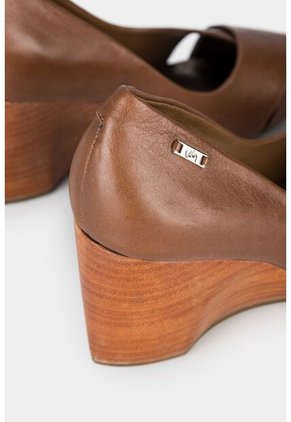 Tacones Cerrados Gardenia De Cuero Para Mujer Despuntados Tacones Cerrados Gardenia De Cuero Para Mujer Despuntados Miel 35 Vélez