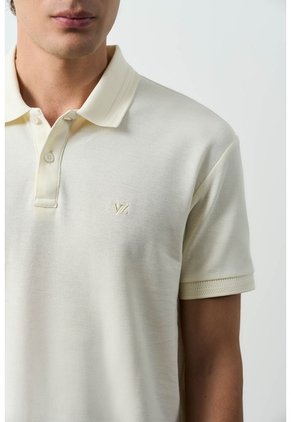 Polo Manga Corta Essential Para Hombre Textura Polo Manga Corta Essential Para Hombre Textura Crema M VÉLEZ