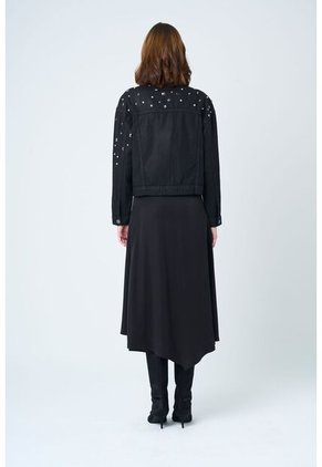 Chaqueta Black Para Mujer Silueta Trucker Chaqueta Black Para Mujer Silueta Trucker Negro M VÉLEZ