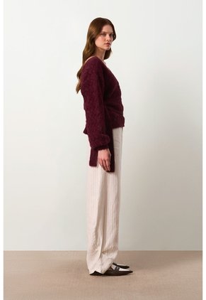 Sweater Tejido Para Mujer Liana Sweater Tejido Para Mujer Liana Vinotinto S VÉLEZ