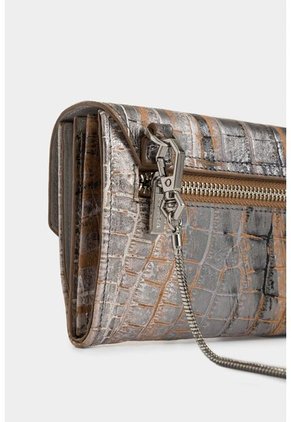 Porta Chequera Kauai De Cuero Folia Para Mujer Detalle Taches Porta Chequera Kauai De Cuero Folia Para Mujer Detalle Taches Plata Vélez