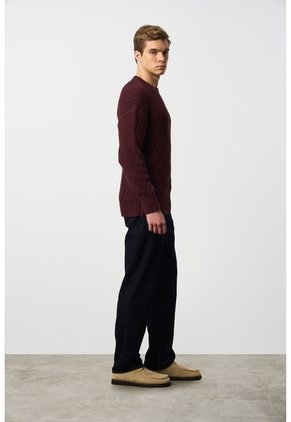 Sweater Oversized Para Hombre Cayena Sweater Oversized Para Hombre Cayena Vinotinto XXL VÉLEZ