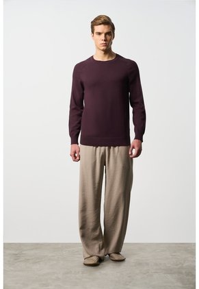 Sweater Tejido En Algodón Para Hombre Manga Ranglan Sweater Tejido En Algodón Para Hombre Manga Ranglan Vinotinto XS VÉLEZ