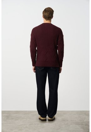 Sweater Oversized Para Hombre Cayena Sweater Oversized Para Hombre Cayena Vinotinto XXL VÉLEZ