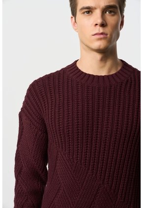Sweater Oversized Para Hombre Cayena Sweater Oversized Para Hombre Cayena Vinotinto XXL VÉLEZ