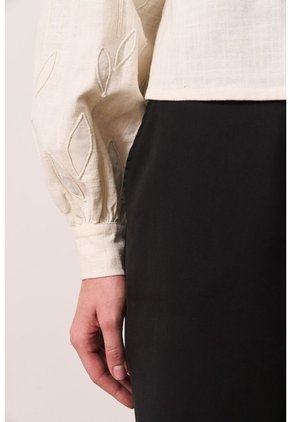 Chaqueta Trucker Oversize Para Mujer Terral Chaqueta Trucker Oversize Para Mujer Terral Crema S VÉLEZ