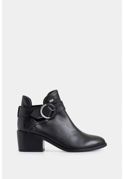 Botines Tacón Campina De Cuero Hebilla Negro Botines Tacón Campina De Cuero Hebilla Negro 38 VÉLEZ