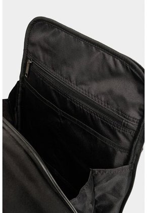 Morral Bolt De Cuero Y Lona Para Hombre Bolsillos Frontales Negro Morral Bolt De Cuero Y Lona Para Hombre Bolsillos Frontales Negro VÉLEZ