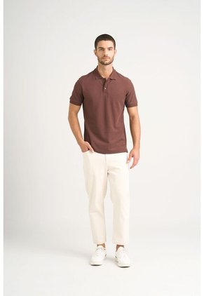 Polo Para Hombre Semi Fit Detalle Jacquard Polo Para Hombre Semi Fit Detalle Jacquard Cafe XL VÉLEZ