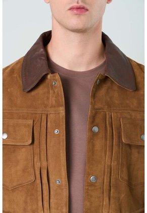 Chaqueta Aron En Gamuza Para Hombre Detalle Cuero Chaqueta Aron En Gamuza Para Hombre Detalle Cuero Cafe Claro XL VÉLEZ