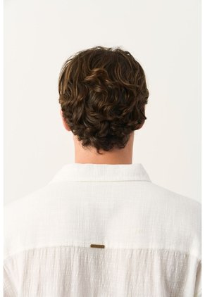 Camisa Semi-fitted Manga Larga Para Hombre Memoria Camisa Semi-fitted Manga Larga Para Hombre Memoria Crema M VÉLEZ