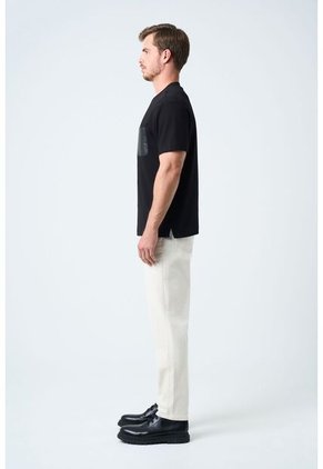Pantalón Calluna Confort Para Hombre Semi Fitted Pantalón Calluna Confort Para Hombre Semi Fitted Crema 34 VÉLEZ