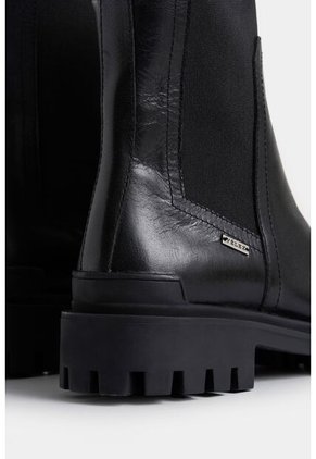 Botines Caltha 2.0 De Cuero Para Mujer Tractorados Botines Caltha 2.0 De Cuero Para Mujer Tractorados Negro 38 VÉLEZ