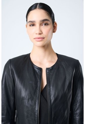 Chaqueta De Cuero Para Mujer Denver Chaqueta De Cuero Para Mujer Denver Negro M VÉLEZ