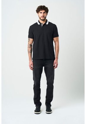 Jean Capri Semi Fitted Para Hombre Black Denim Jean Capri Semi Fitted Para Hombre Black Denim Negro 32 VÉLEZ