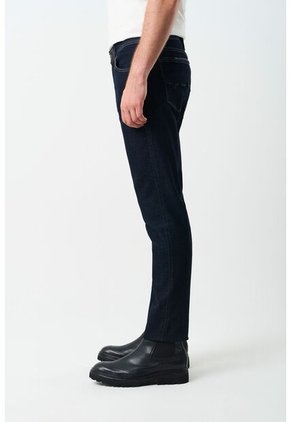 Jean Obi Semi Fitted Para Hombre Detalle En Cuero Jean Obi Semi Fitted Para Hombre Detalle En Cuero Azul 32 VÉLEZ