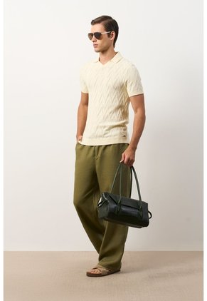 Polo Manga Corta Tejuda Para Hombre Cienaga Polo Manga Corta Tejuda Para Hombre Cienaga Crema M VÉLEZ