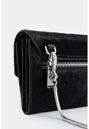 Porta Chequera Kauai De Cuero Pelo Para Mujer Corte Hexagonal Porta Chequera Kauai De Cuero Pelo Para Mujer Corte Hexagonal Negro VÉLEZ