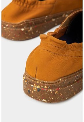 Mocasines Malta De Cuero Para Hombre Resorte Al Talón Mocasines Malta De Cuero Para Hombre Resorte Al Talón Mostaza 39 VÉLEZ