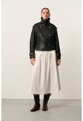 Chaqueta En Cuero Para Mujer Tavora Chaqueta En Cuero Para Mujer Tavora Negro M VÉLEZ