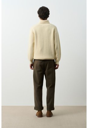 Sweater Tejido Thani Para Hombre Sweater Tejido Thani Para Hombre Arena L VÉLEZ